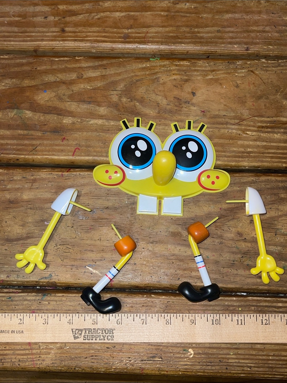 SpongeBob SquarePants Yellow Character Face and Limbs cake Accessory Set